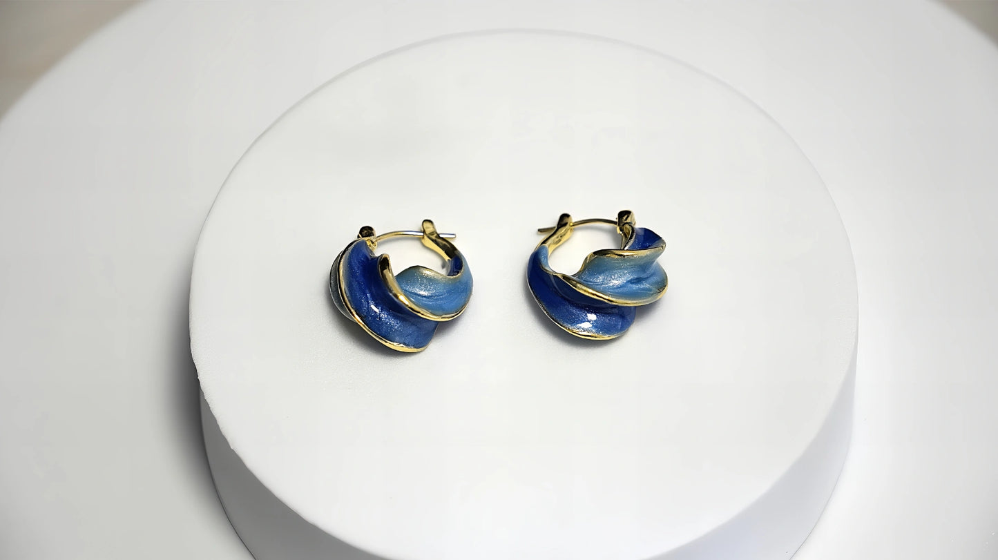 ORECCHINO GEOMETRICO AD ELICA IRREGOLARE