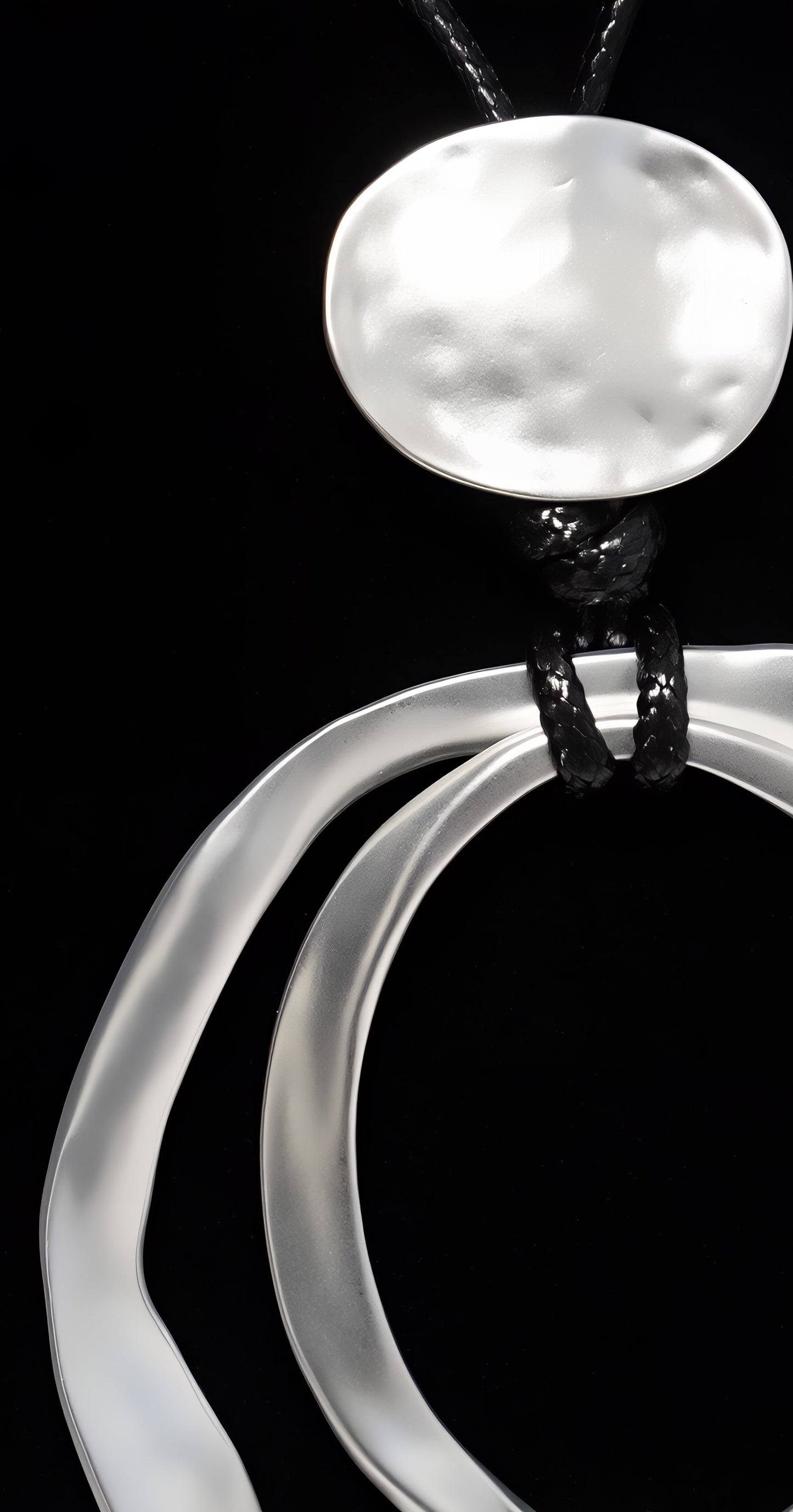 COLLANA GEOMETRICA CON PENDENTE A CERCHI