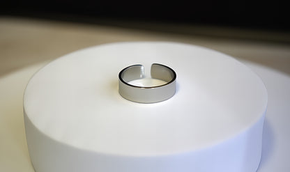 ANELLO GEOMETRICO A FASCIA APERTA PERSONALIZZABILE