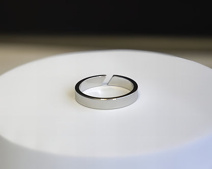 ANELLO GEOMETRICO A FASCIA APERTA PERSONALIZZABILE