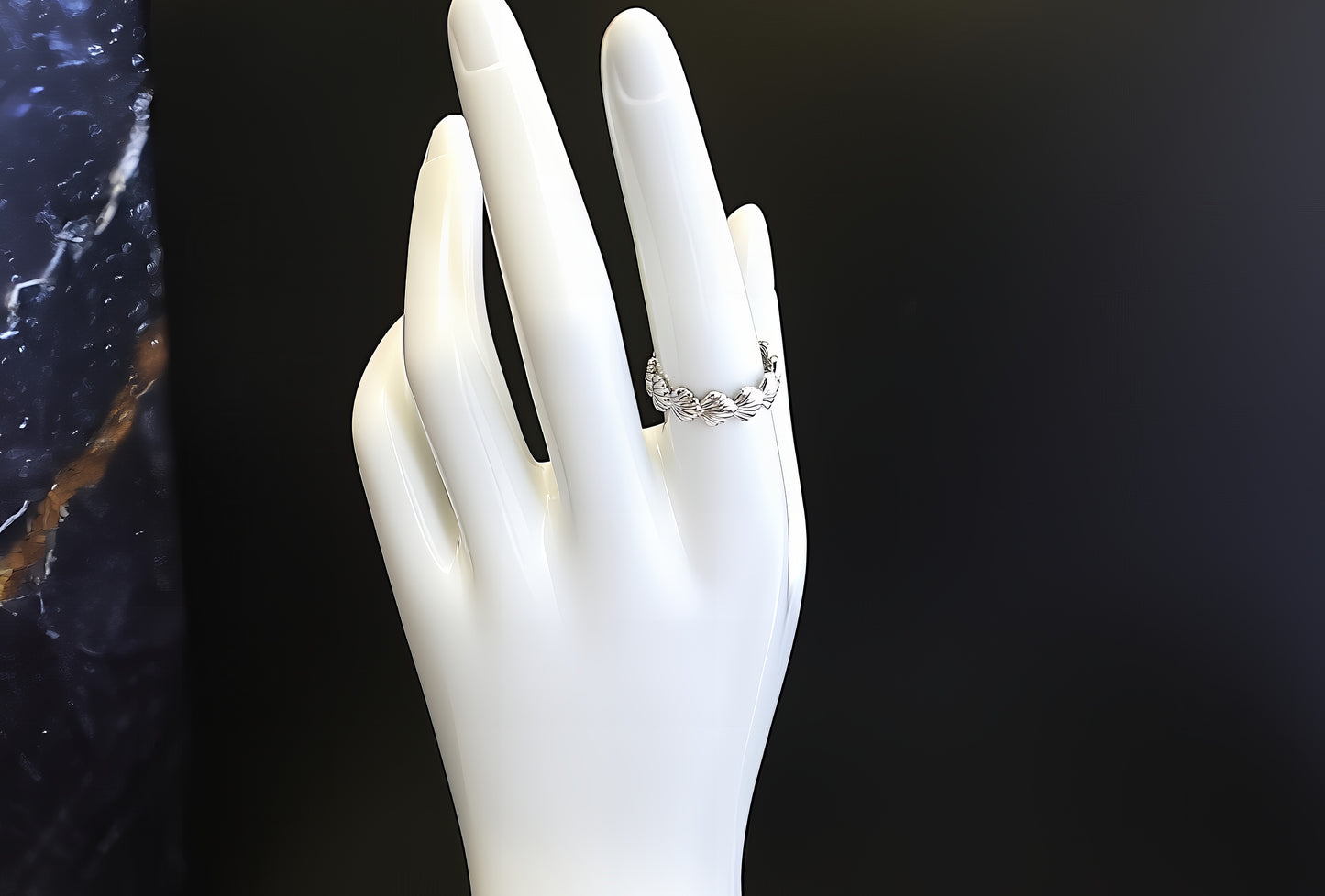 ANELLO A FEDINA CON CONCHIGLIE MULTIPLE