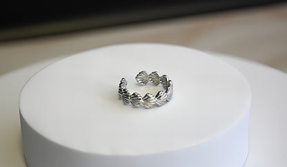 ANELLO A FEDINA CON CONCHIGLIE MULTIPLE