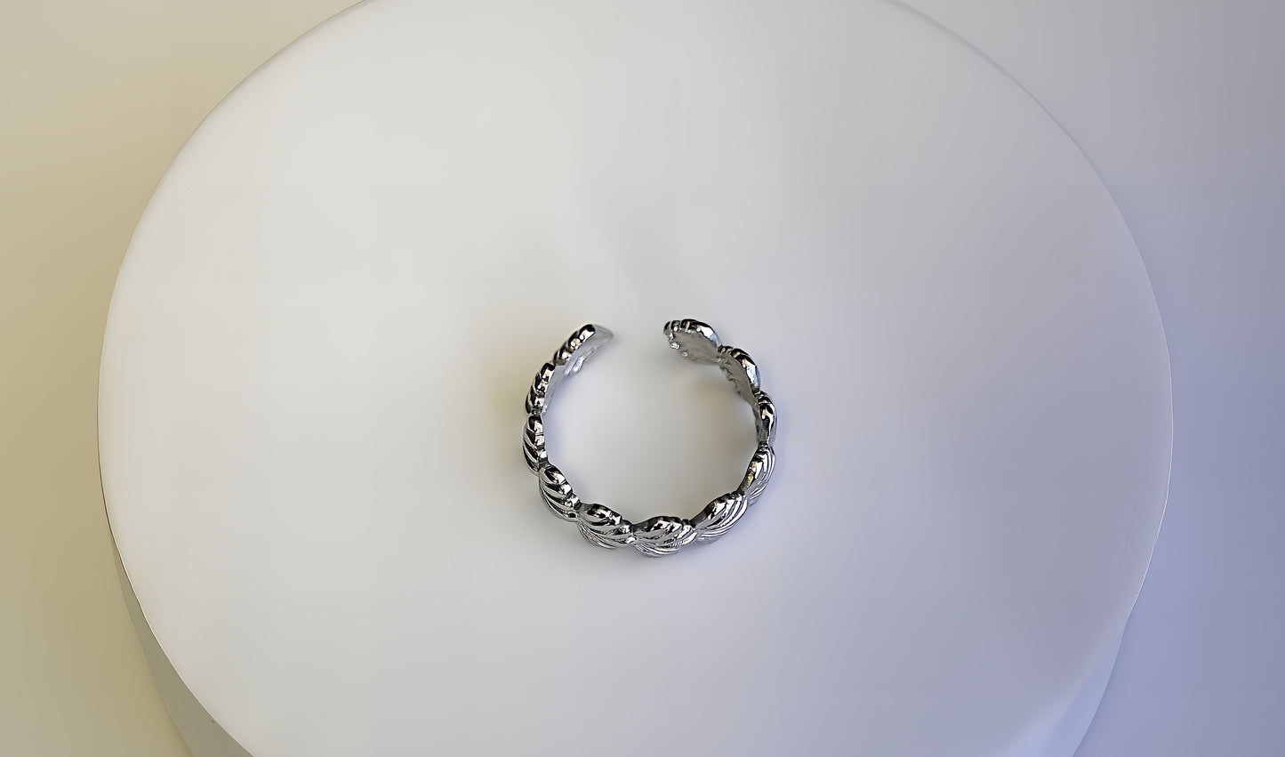 ANELLO A FEDINA CON CONCHIGLIE MULTIPLE