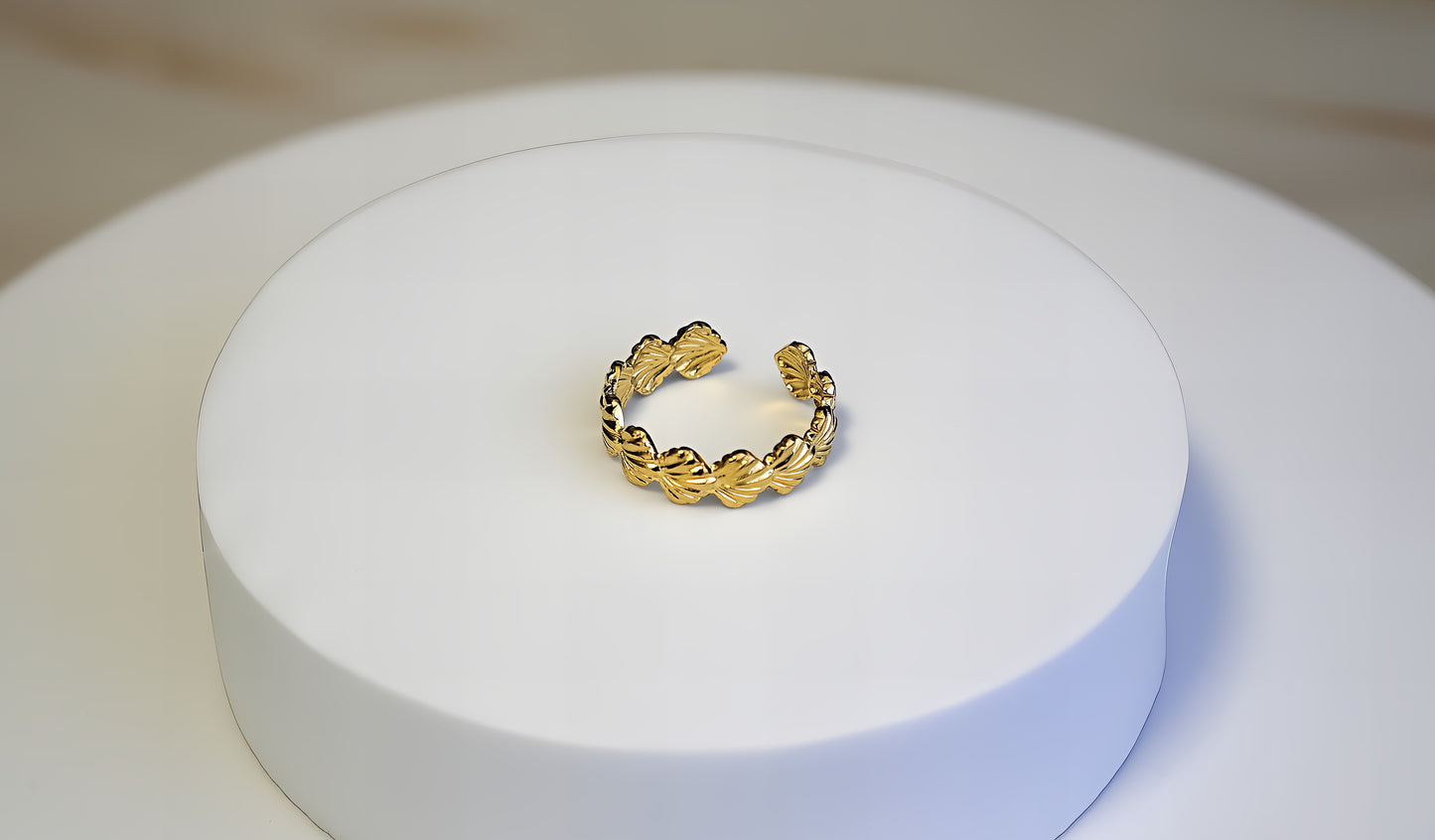 ANELLO A FEDINA CON CONCHIGLIE MULTIPLE