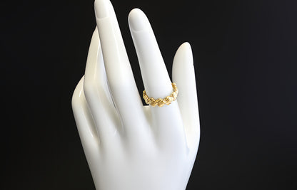 ANELLO A FEDINA CON CONCHIGLIE MULTIPLE