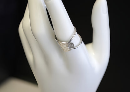 ANELLO A MEZZA FASCIA ASIMMETRICA