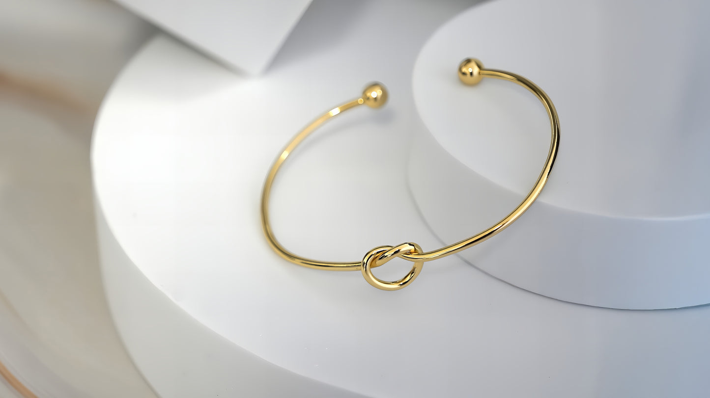 BRACCIALE A FILO CON NODO