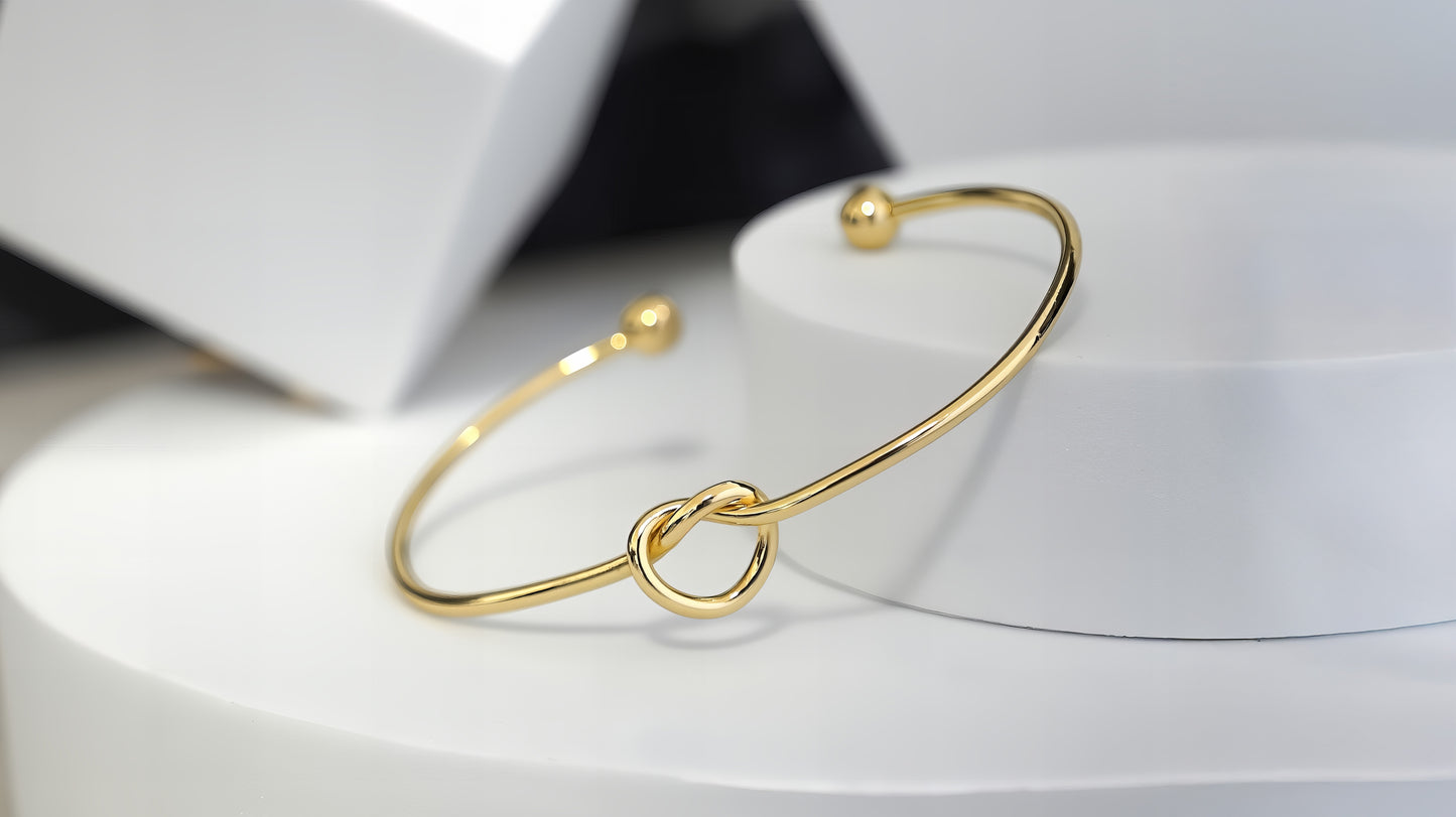 BRACCIALE A FILO CON NODO